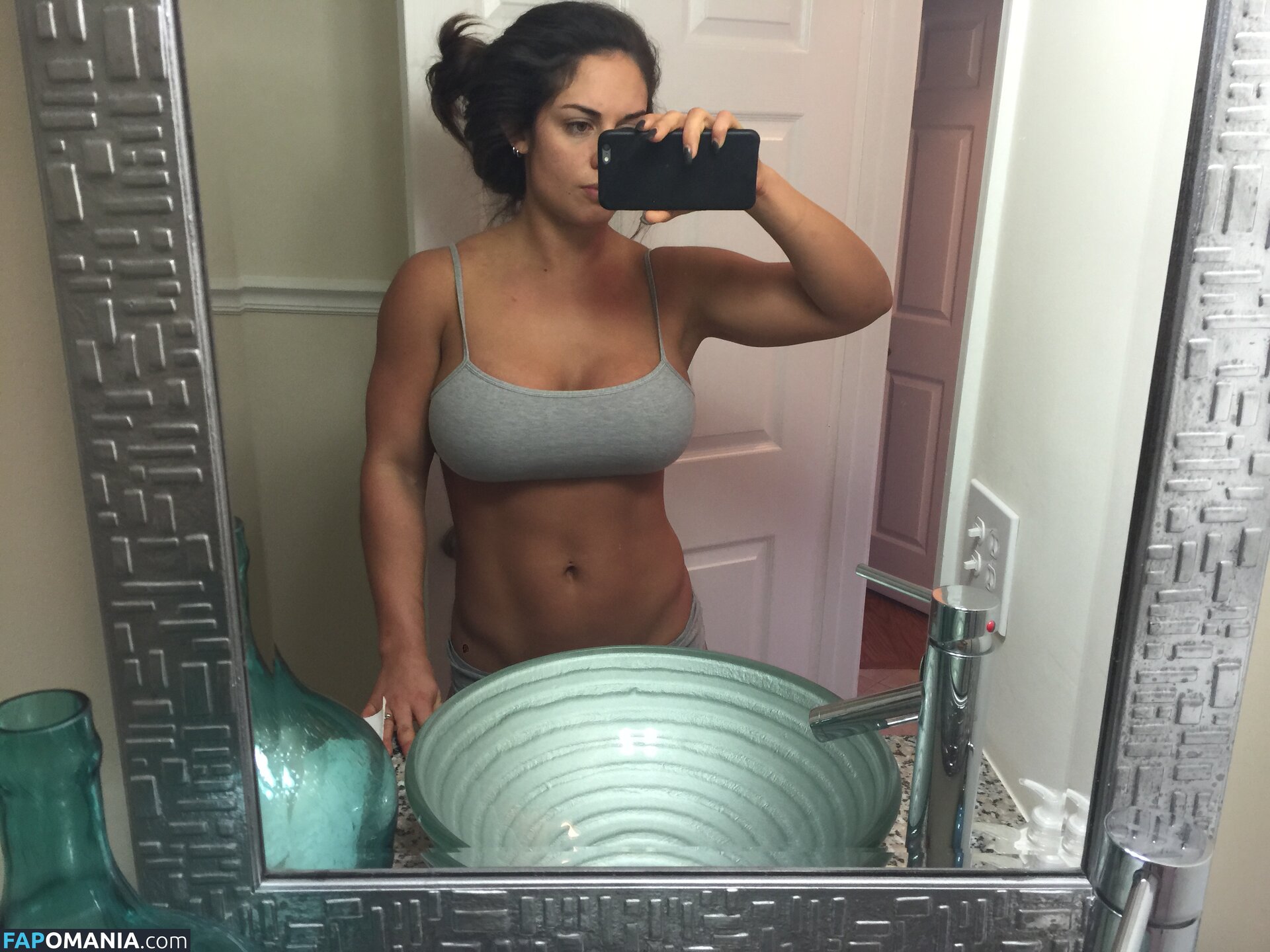 Kaitlyn WWE Çıplak Sızdırılmış Fotoğraf #56