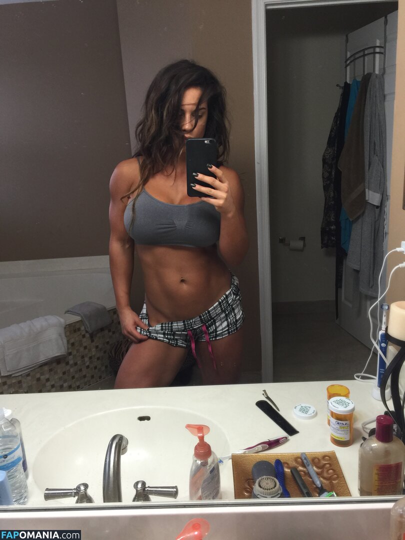 Kaitlyn WWE Çıplak Sızdırılmış Fotoğraf #62