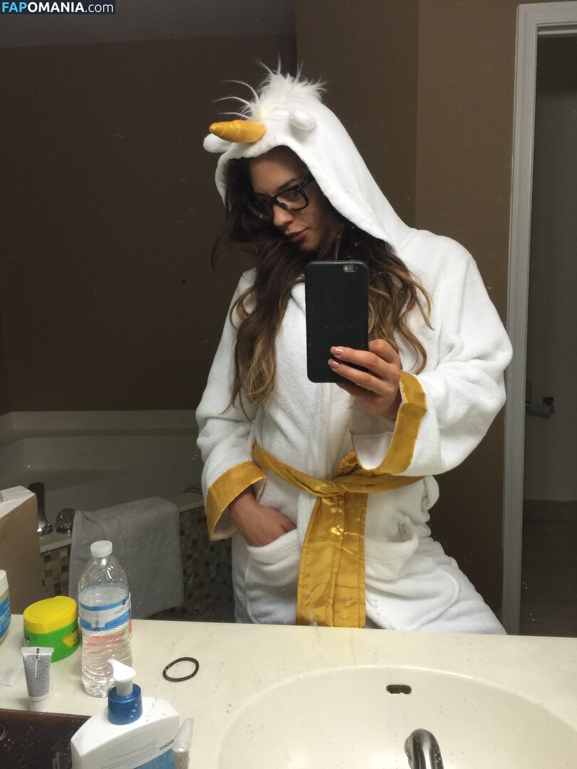Kaitlyn WWE Çıplak Sızdırılmış Fotoğraf #75