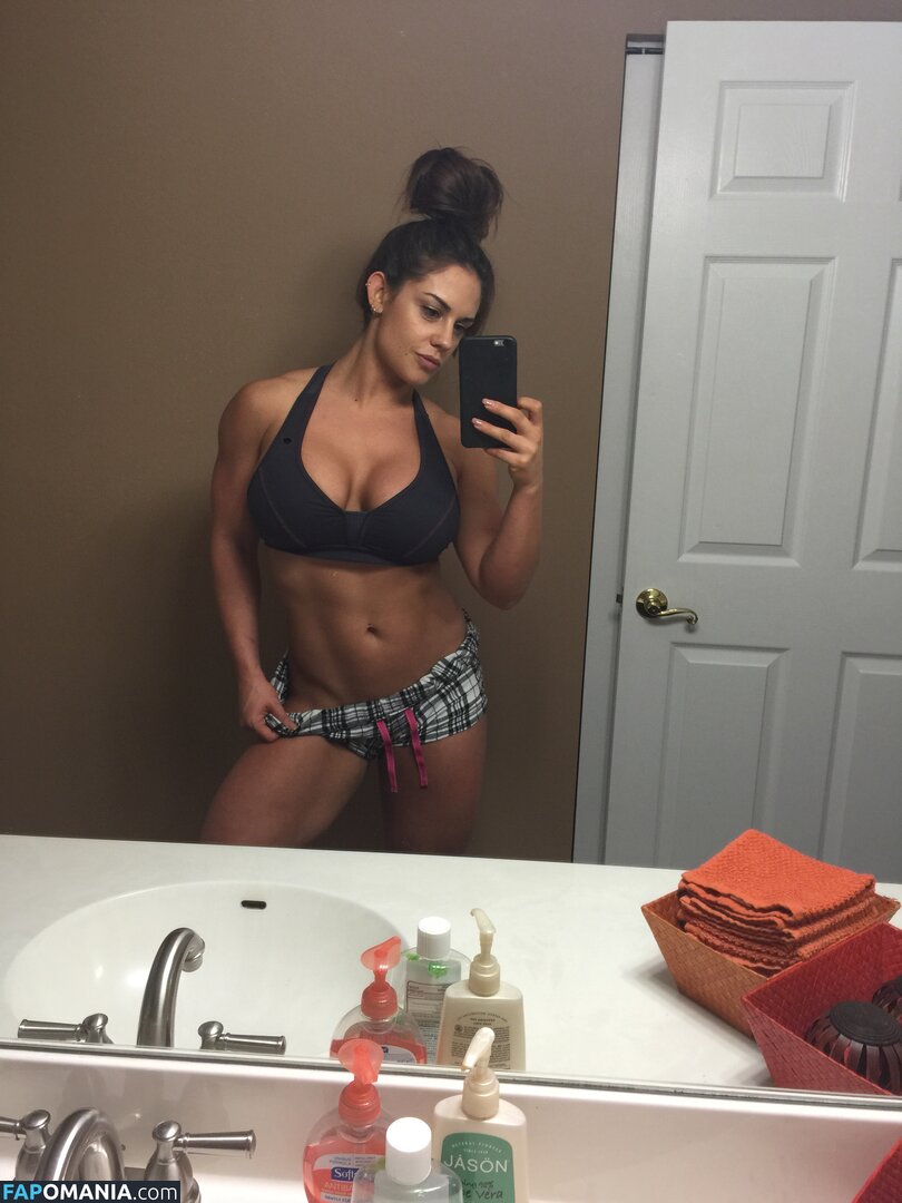 Kaitlyn WWE Çıplak Sızdırılmış Fotoğraf #154