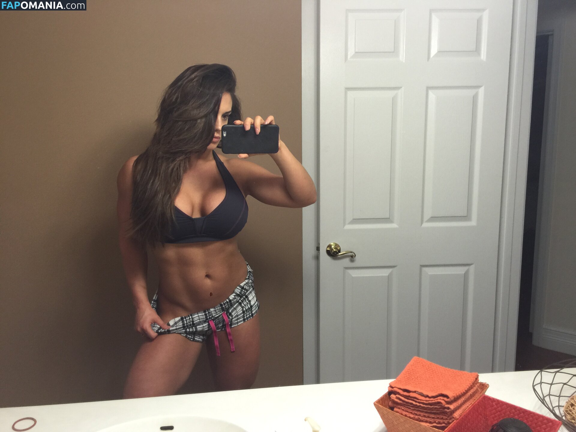Kaitlyn WWE Çıplak Sızdırılmış Fotoğraf #165