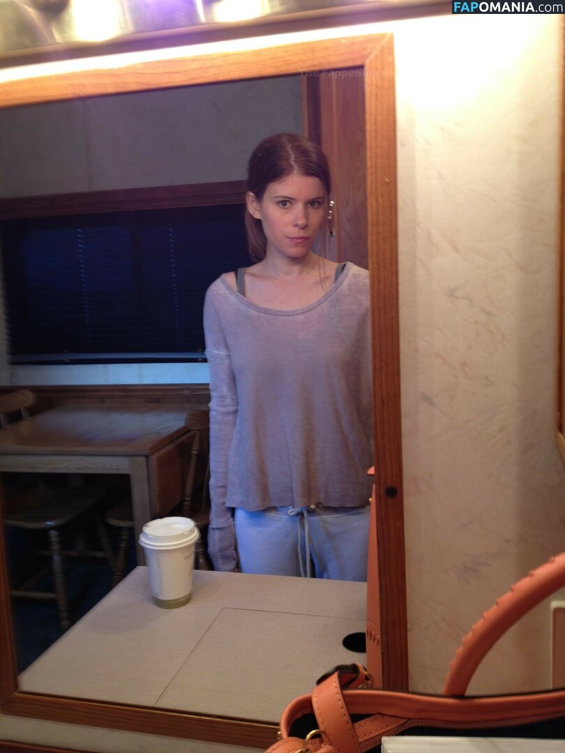Kate Mara Çıplak Sızdırılmış Fotoğraf #1