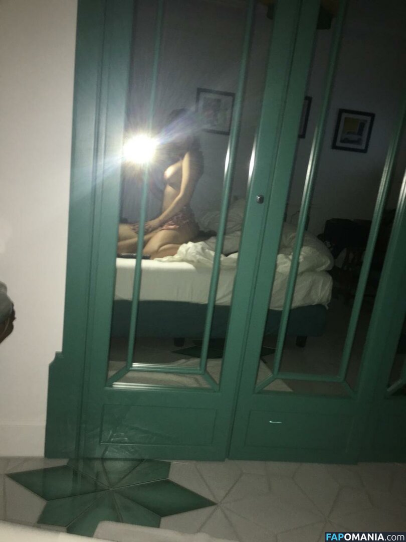 Katharine McPhee Çıplak Sızdırılmış Fotoğraf #3