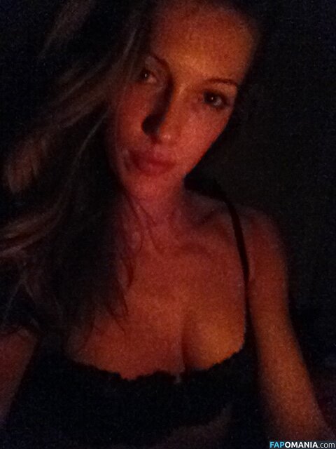 Katie Cassidy Çıplak Sızdırılmış Fotoğraf #8