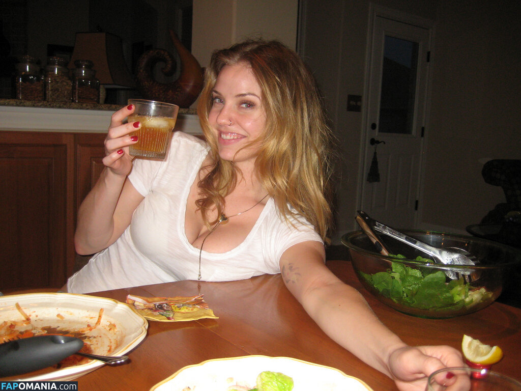 Kelli Garner Çıplak Sızdırılmış Fotoğraf #5