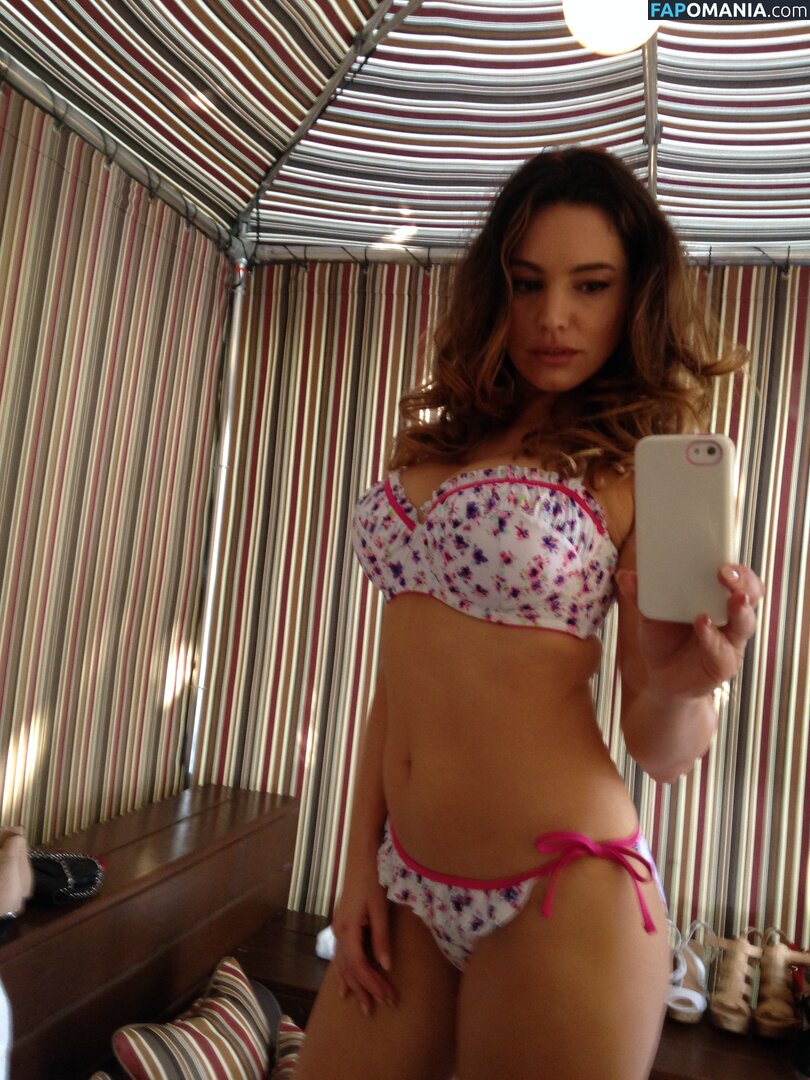 Kelly Brook Çıplak Sızdırılmış Fotoğraf #12