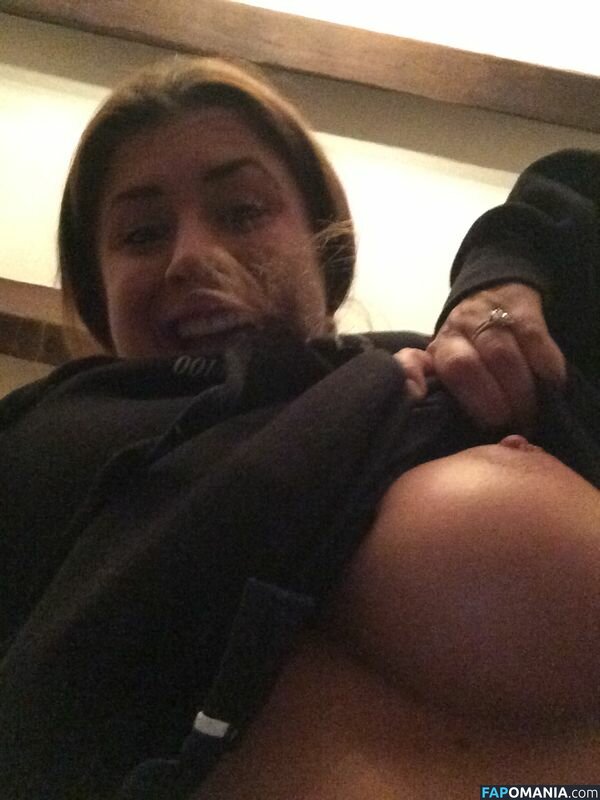 Kelly Hall Çıplak Sızdırılmış Fotoğraf #2