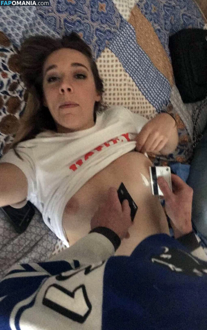 Kelsey Kay Holmer Çıplak Sızdırılmış Fotoğraf #17