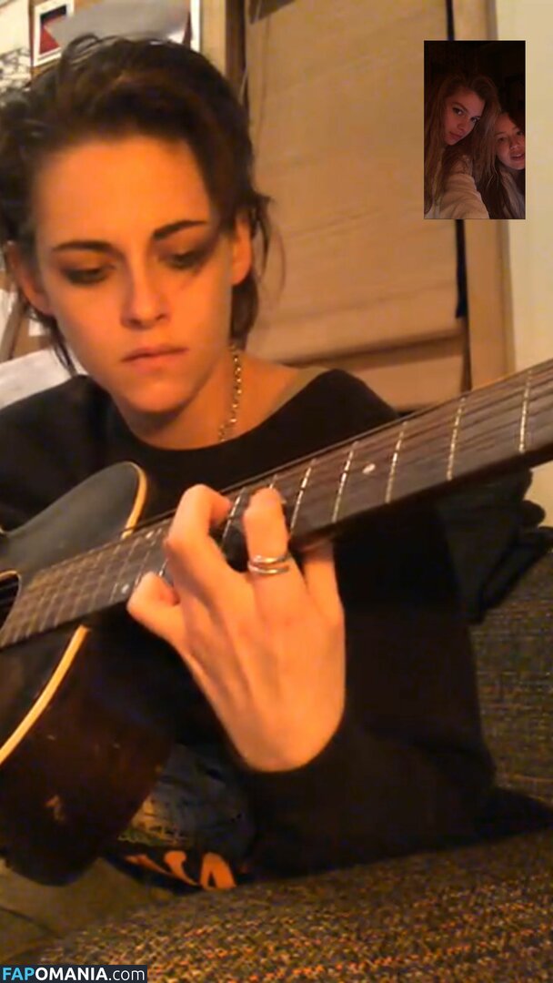 Kristen Stewart Çıplak Sızdırılmış Fotoğraf #28