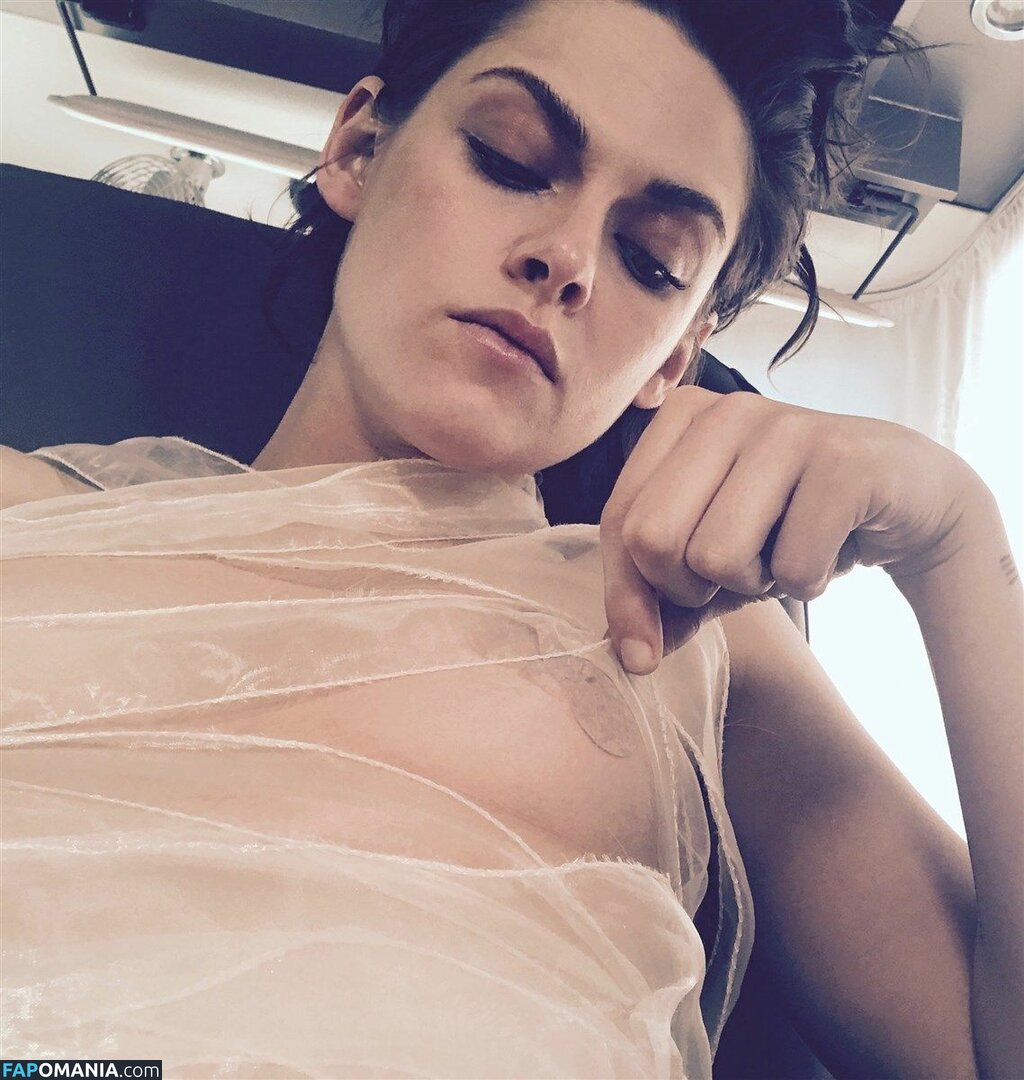 Kristen Stewart Çıplak Sızdırılmış Fotoğraf #55