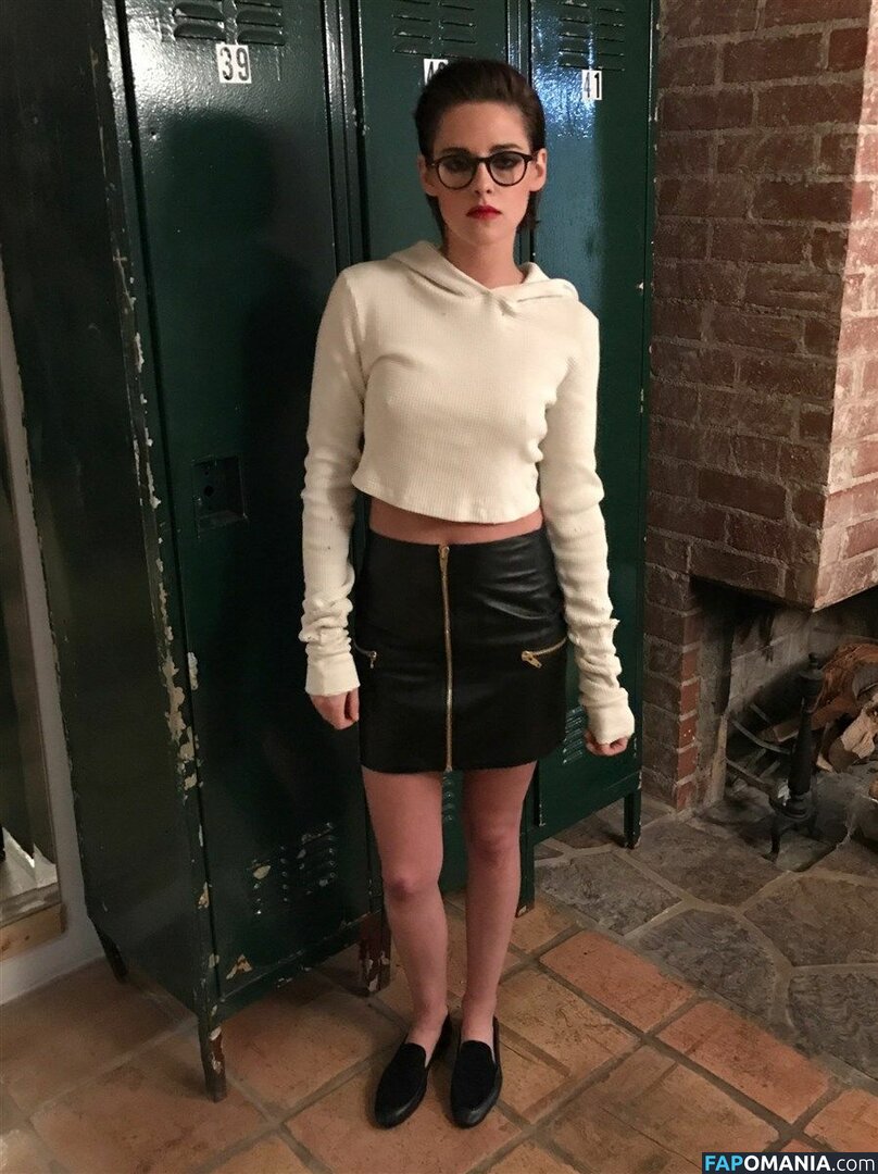 Kristen Stewart Çıplak Sızdırılmış Fotoğraf #57
