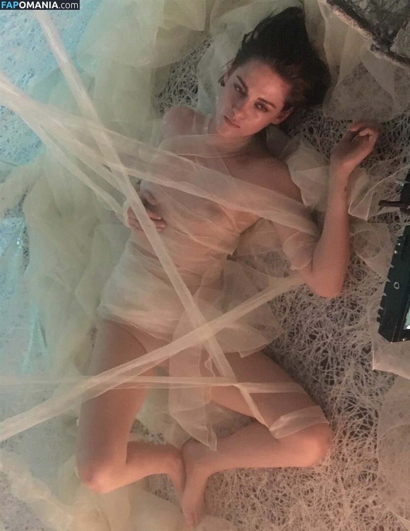 Kristen Stewart Çıplak Sızdırılmış Fotoğraf #64