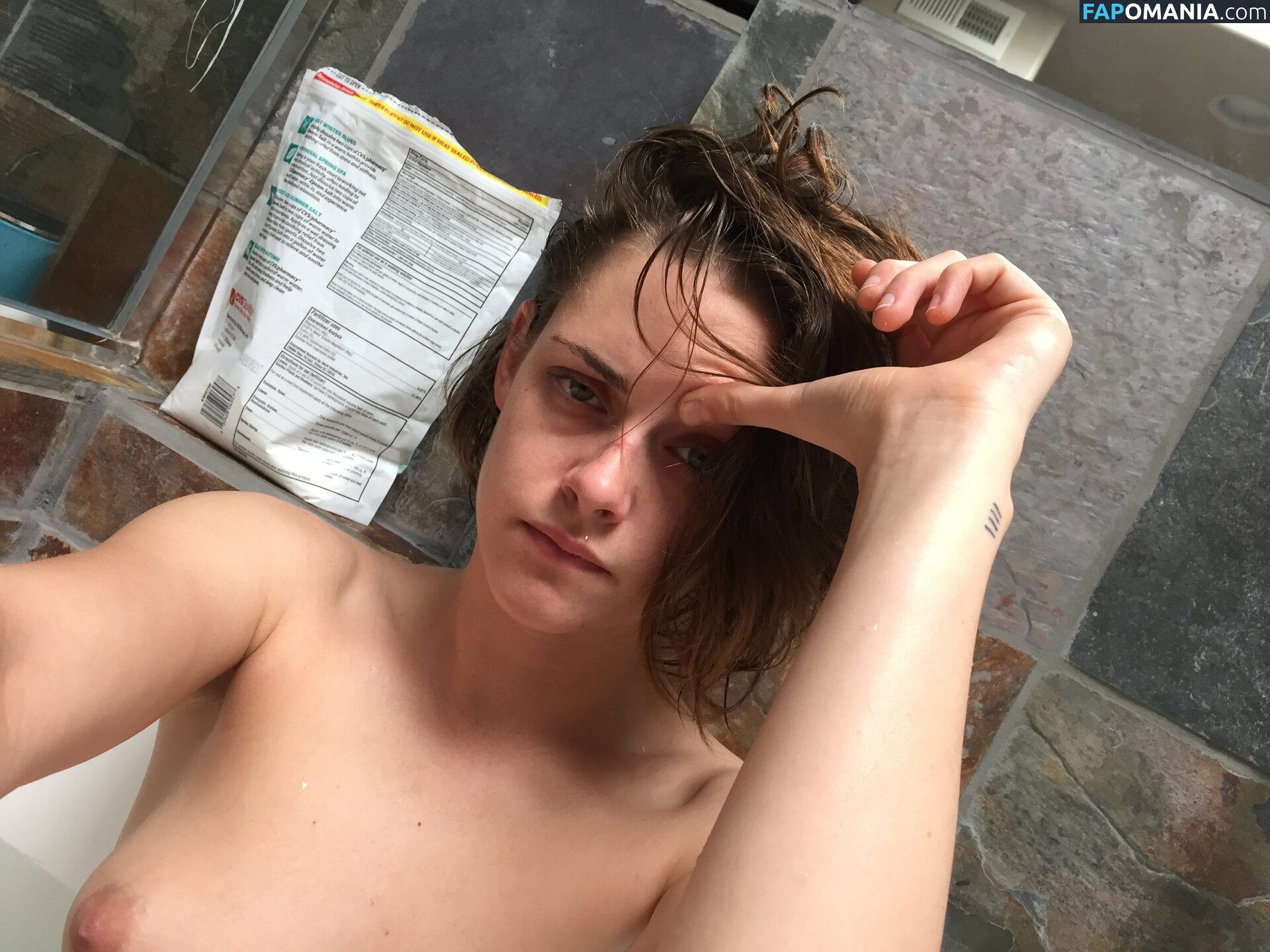 Kristen Stewart Çıplak Sızdırılmış Fotoğraf #66