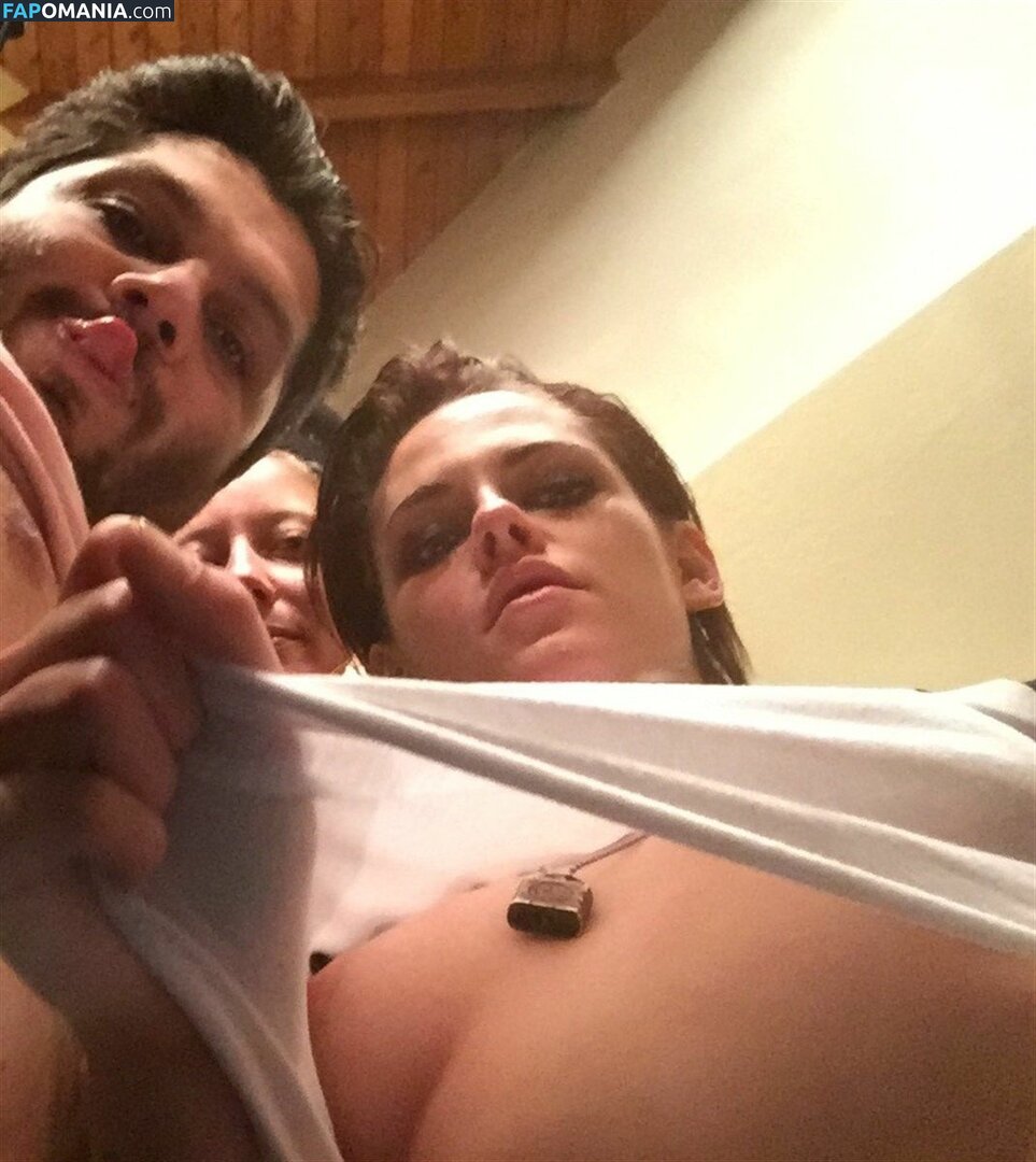 Kristen Stewart Çıplak Sızdırılmış Fotoğraf #104