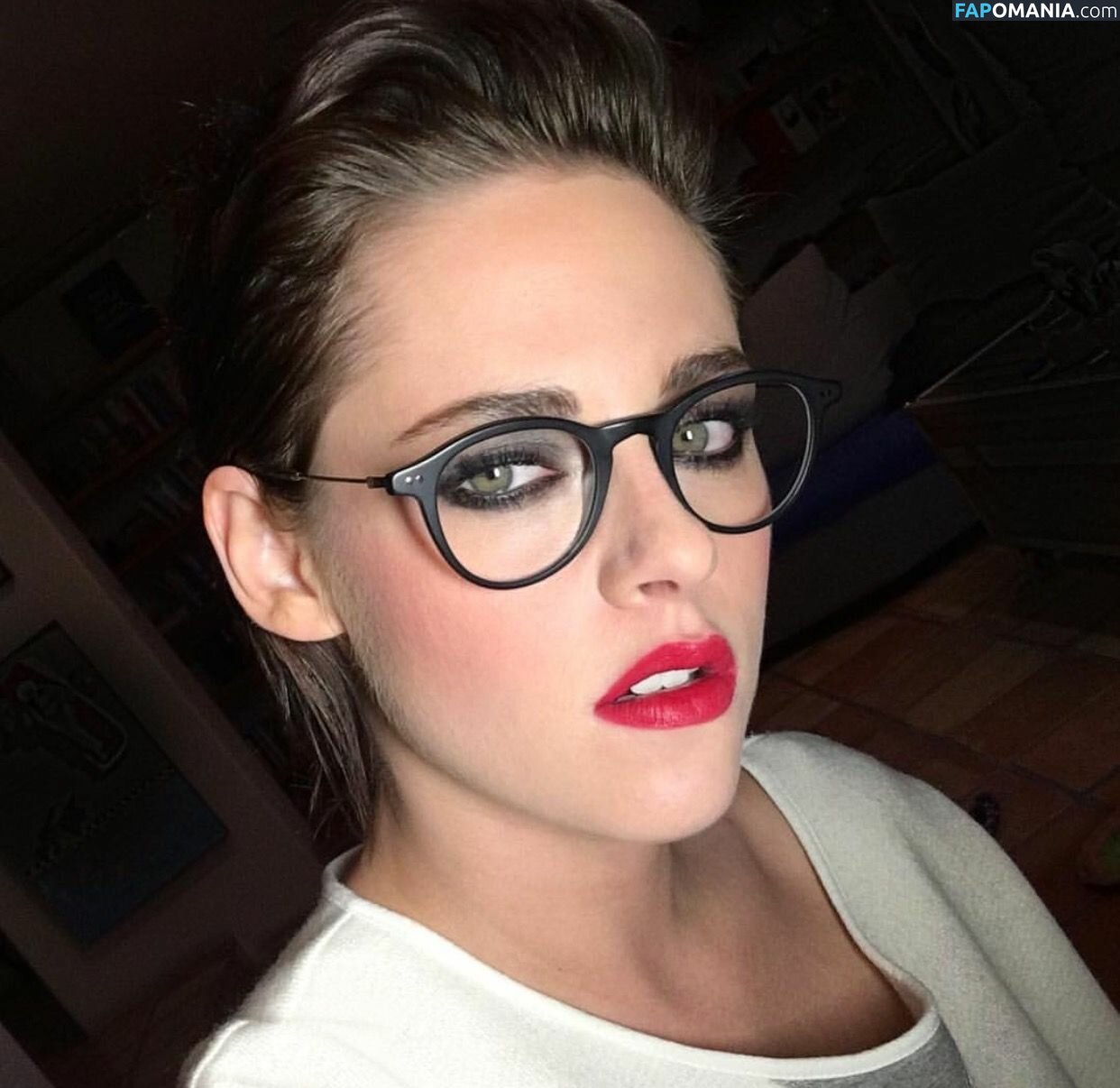 Kristen Stewart Çıplak Sızdırılmış Fotoğraf #108