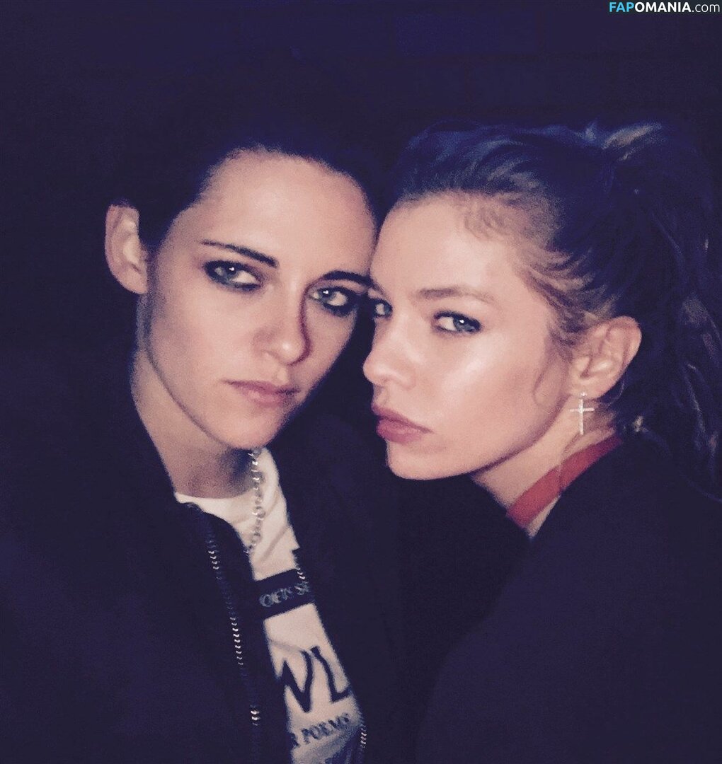 Kristen Stewart Çıplak Sızdırılmış Fotoğraf #122
