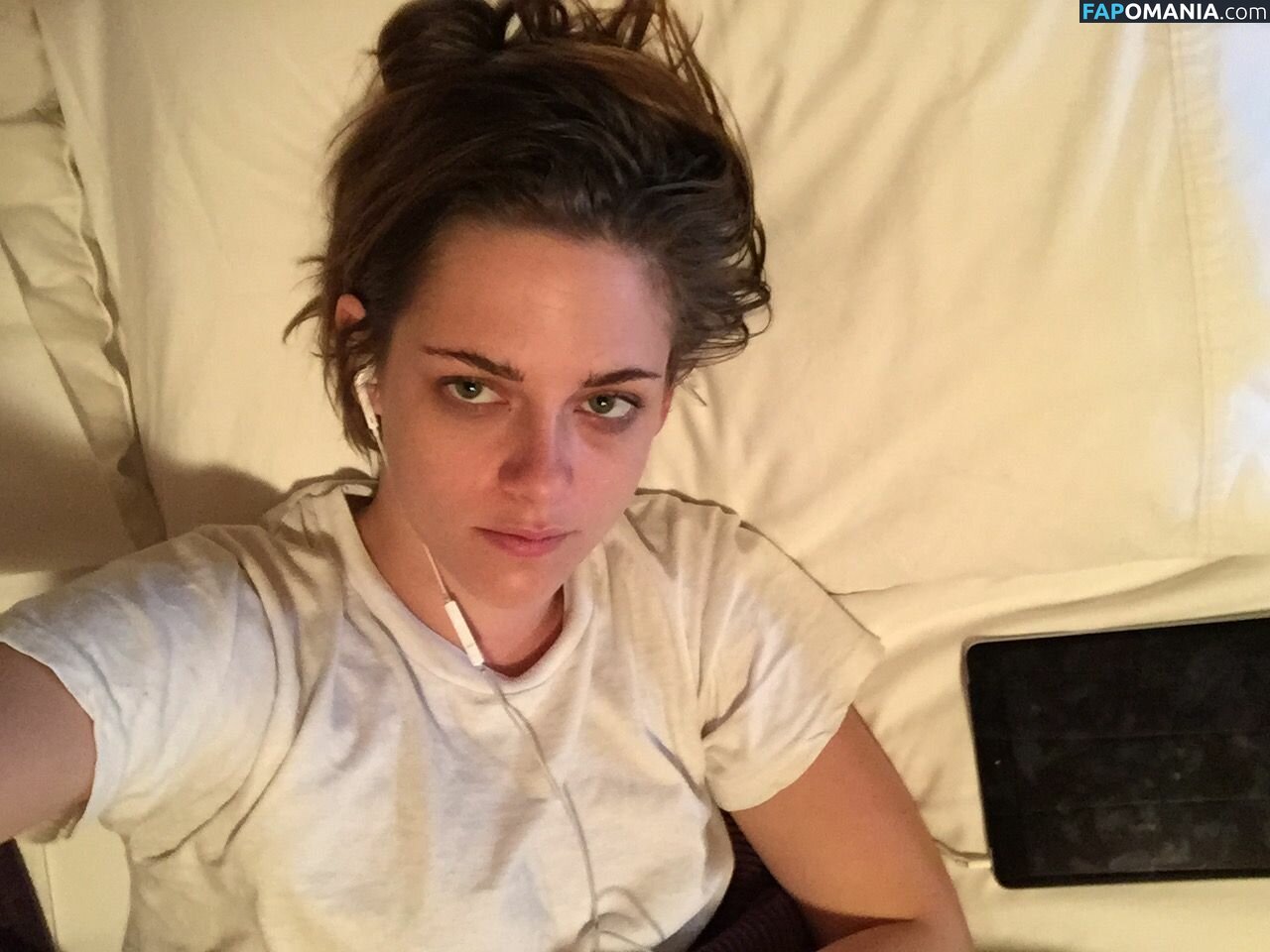 Kristen Stewart Çıplak Sızdırılmış Fotoğraf #128