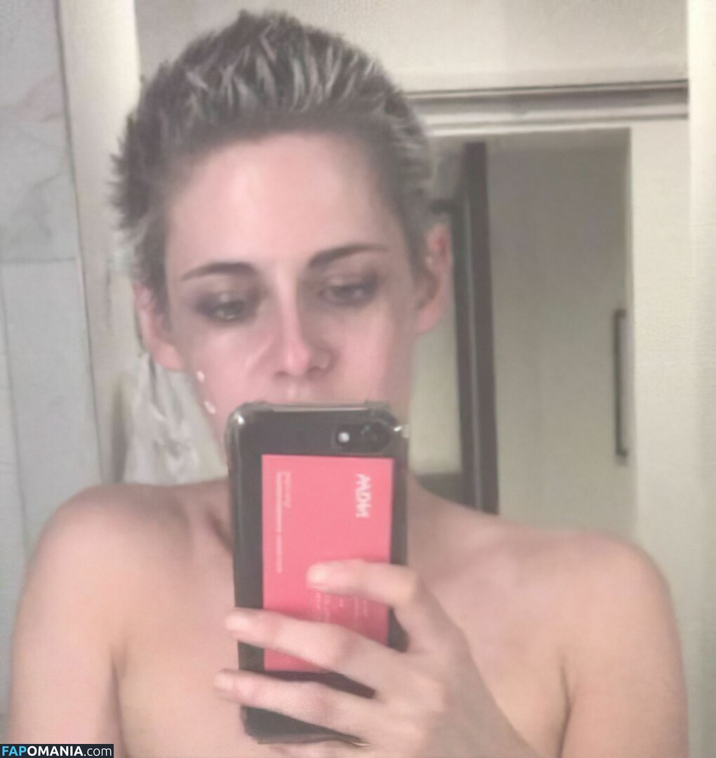 Kristen Stewart Çıplak Sızdırılmış Fotoğraf #301