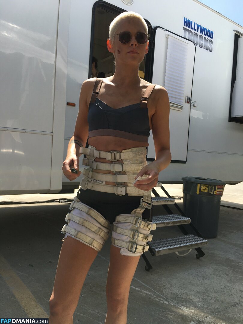 Kristen Stewart Çıplak Sızdırılmış Fotoğraf #312