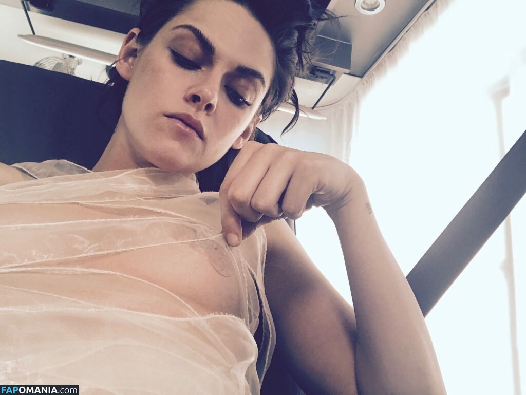Kristen Stewart Çıplak Sızdırılmış Fotoğraf #319