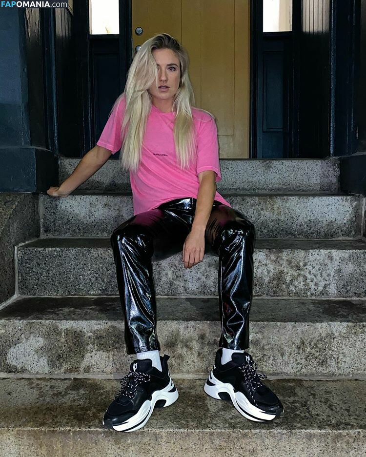 Kristie Mewis Çıplak Sızdırılmış Fotoğraf #22