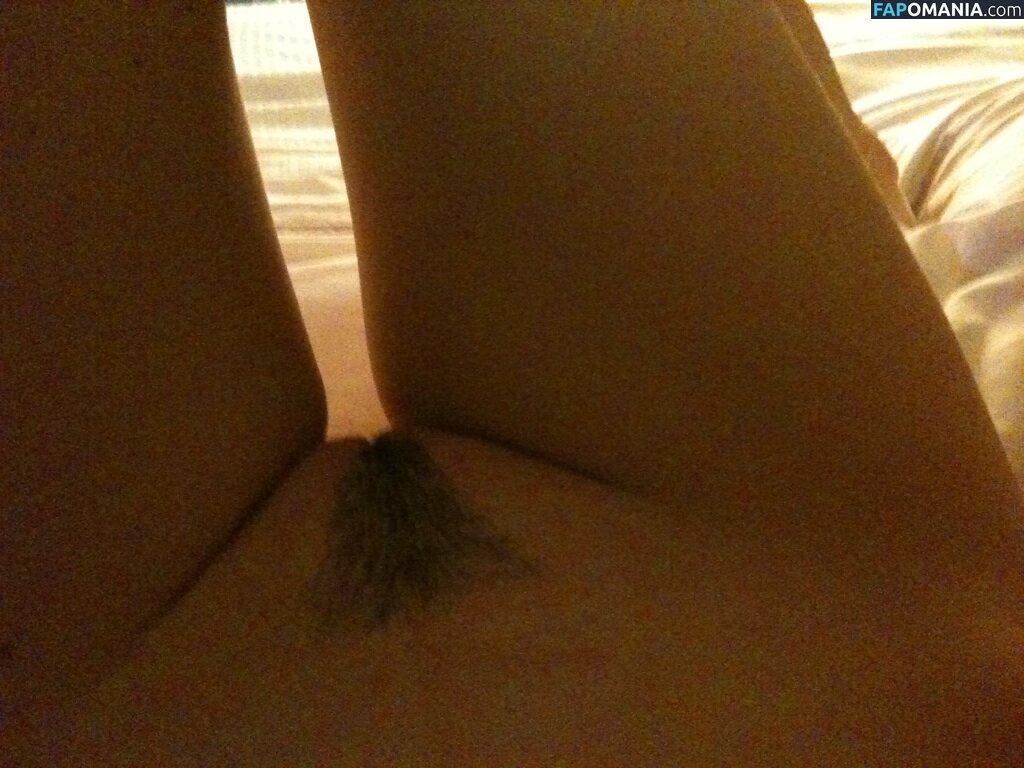 Krysten Ritter Çıplak Sızdırılmış Fotoğraf #11