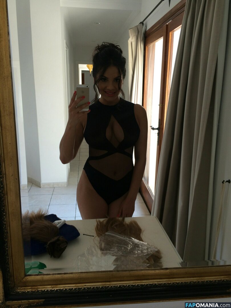Lacey Banghard Çıplak Sızdırılmış Fotoğraf #1