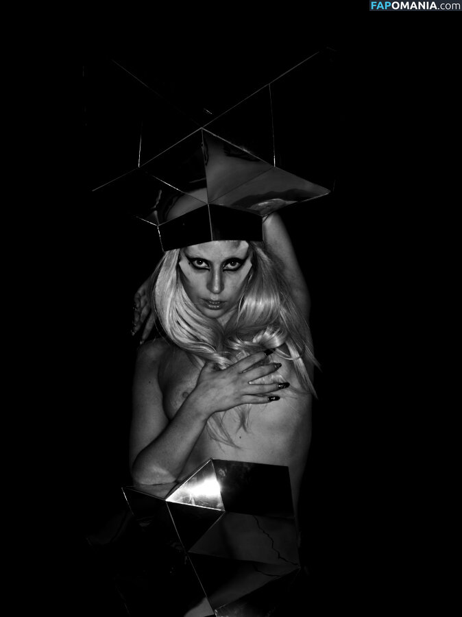 Lady Gaga Çıplak Sızdırılmış Fotoğraf #522