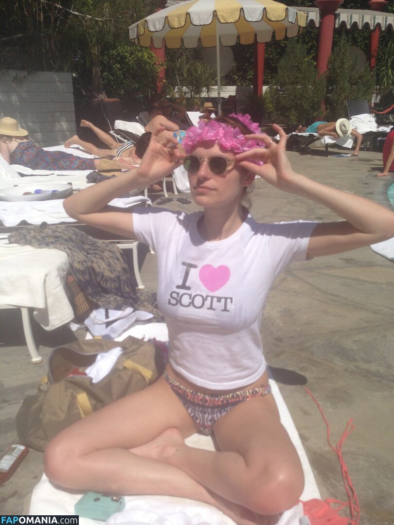 Lake Bell Çıplak Sızdırılmış Fotoğraf #20