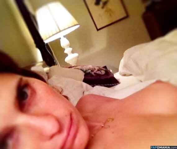 Lake Bell Çıplak Sızdırılmış Fotoğraf #36