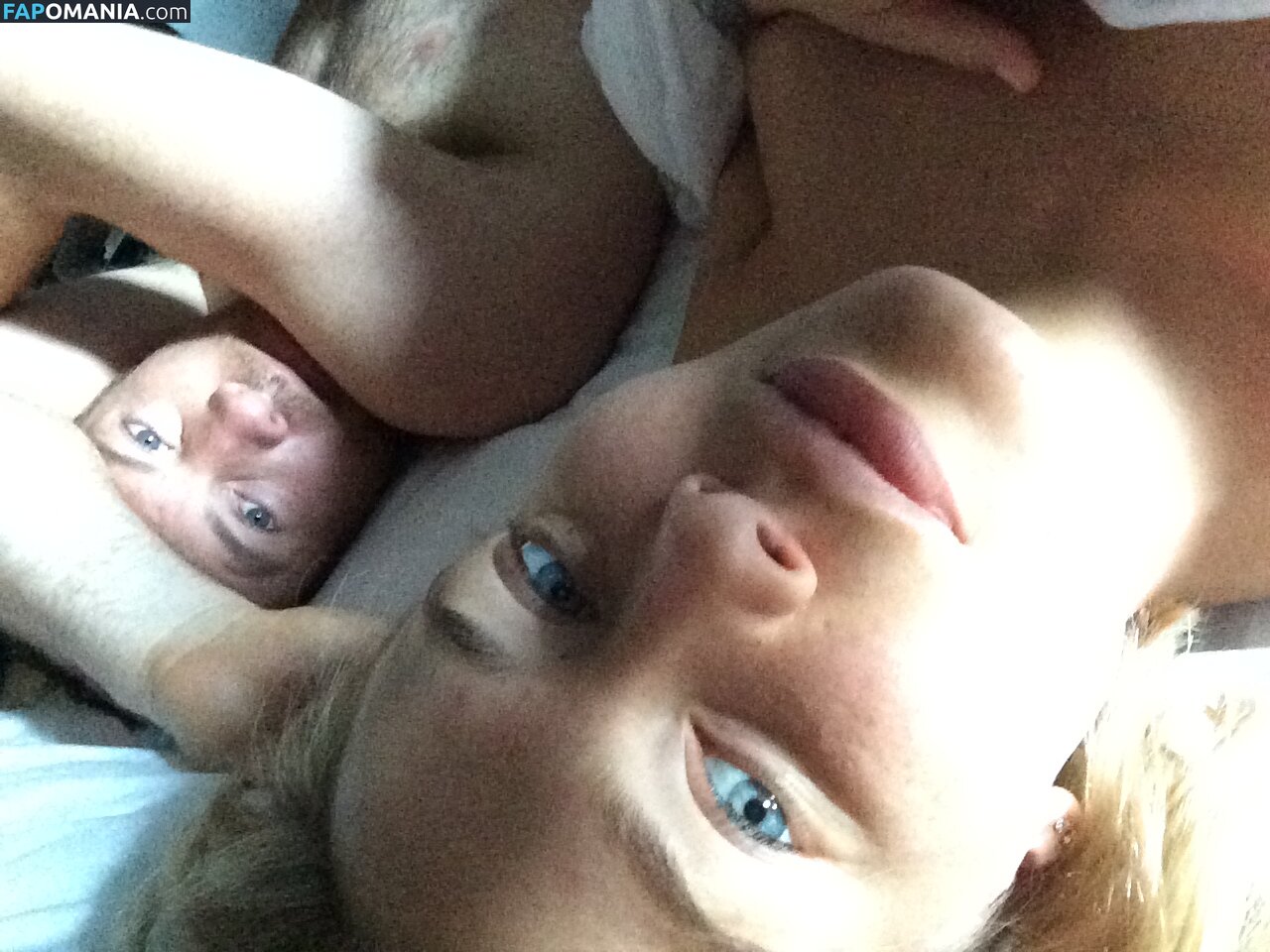 Lara Bingle Çıplak Sızdırılmış Fotoğraf #7