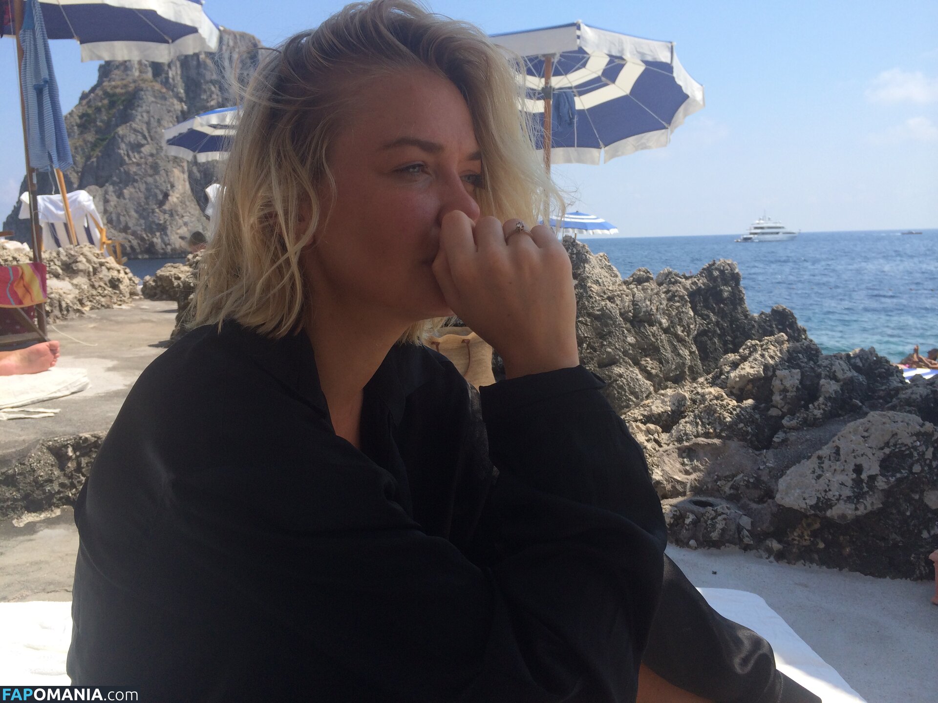Lara Bingle Çıplak Sızdırılmış Fotoğraf #53