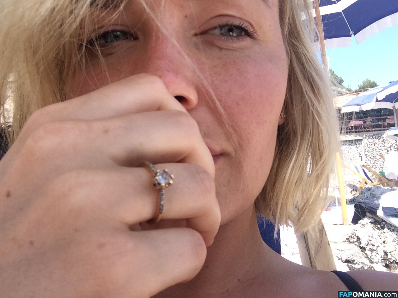 Lara Bingle Çıplak Sızdırılmış Fotoğraf #123