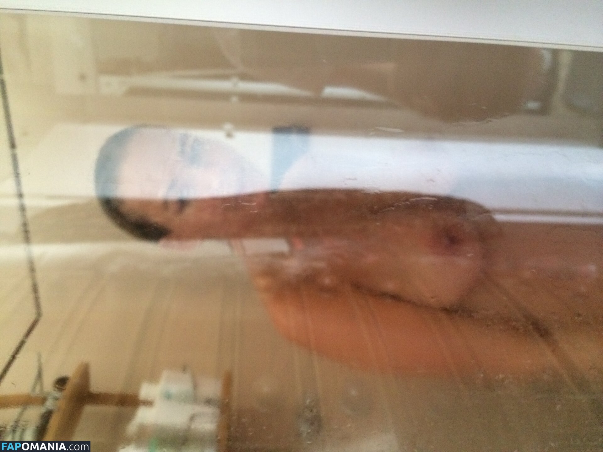 Lara Bingle Çıplak Sızdırılmış Fotoğraf #228