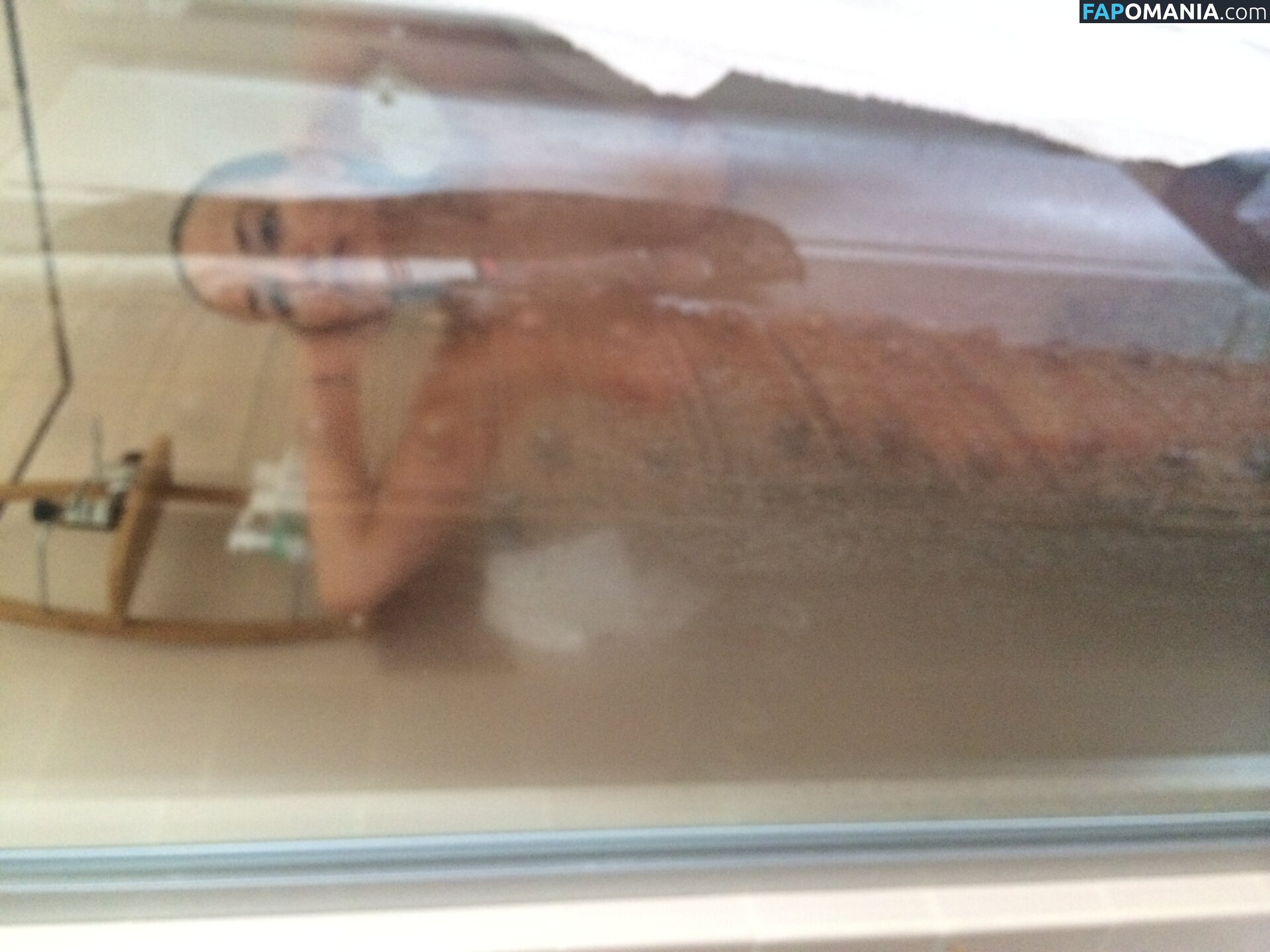 Lara Bingle Çıplak Sızdırılmış Fotoğraf #240