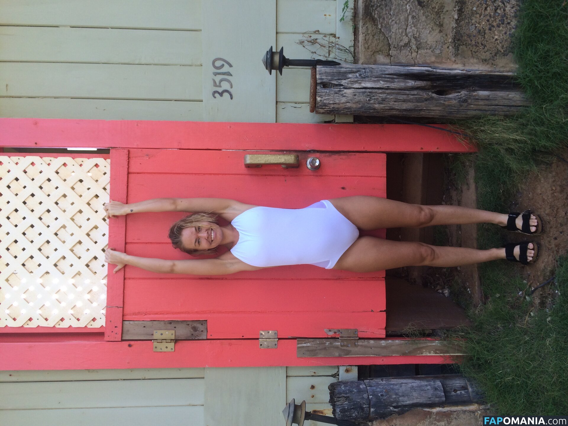 Lara Bingle Çıplak Sızdırılmış Fotoğraf #340