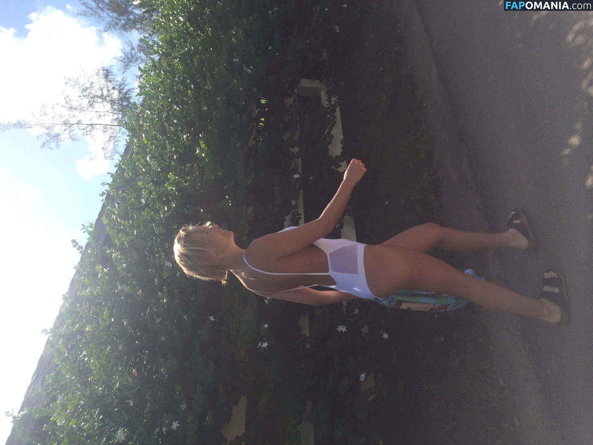 Lara Bingle Çıplak Sızdırılmış Fotoğraf #364