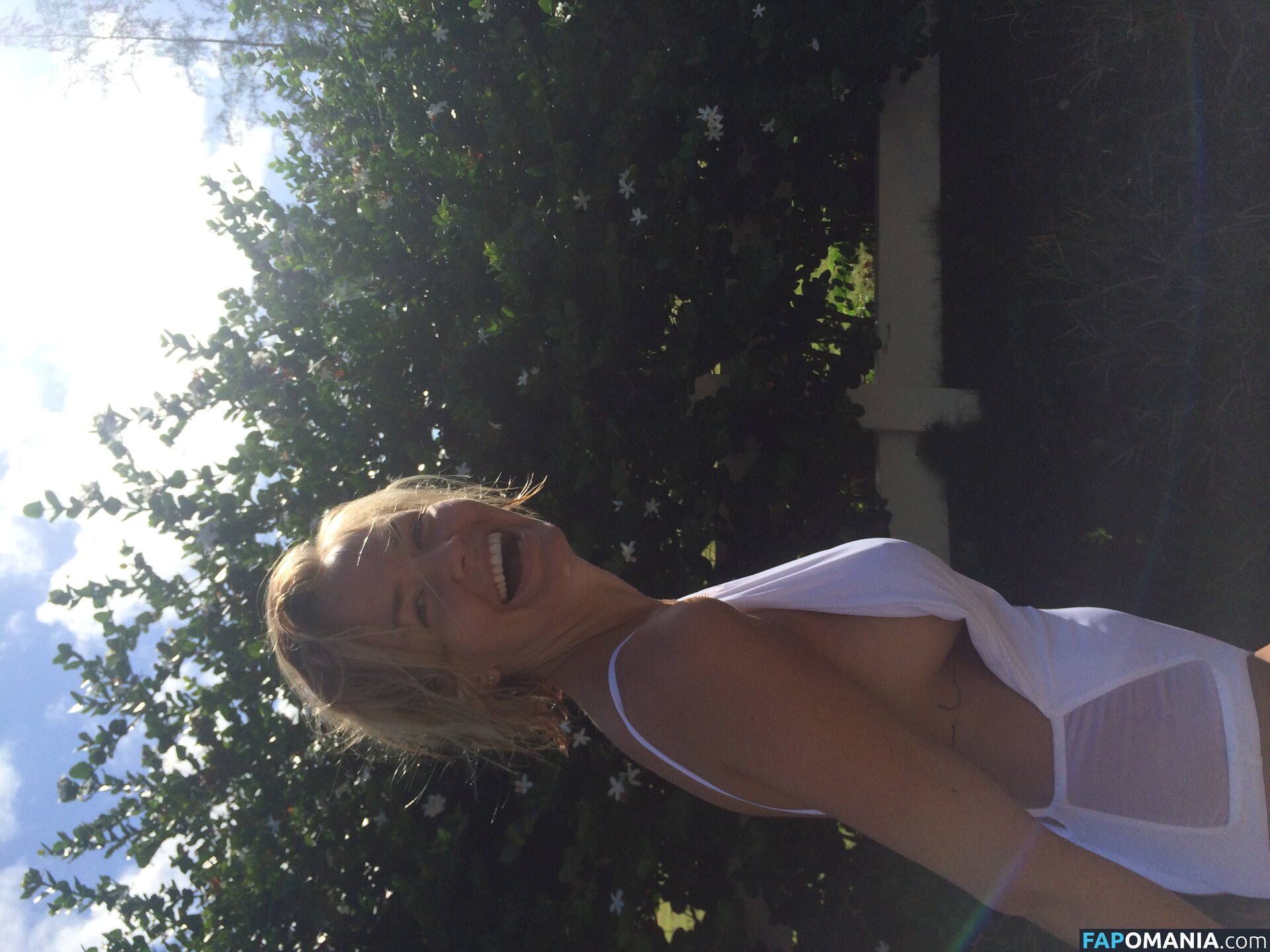 Lara Bingle Çıplak Sızdırılmış Fotoğraf #374