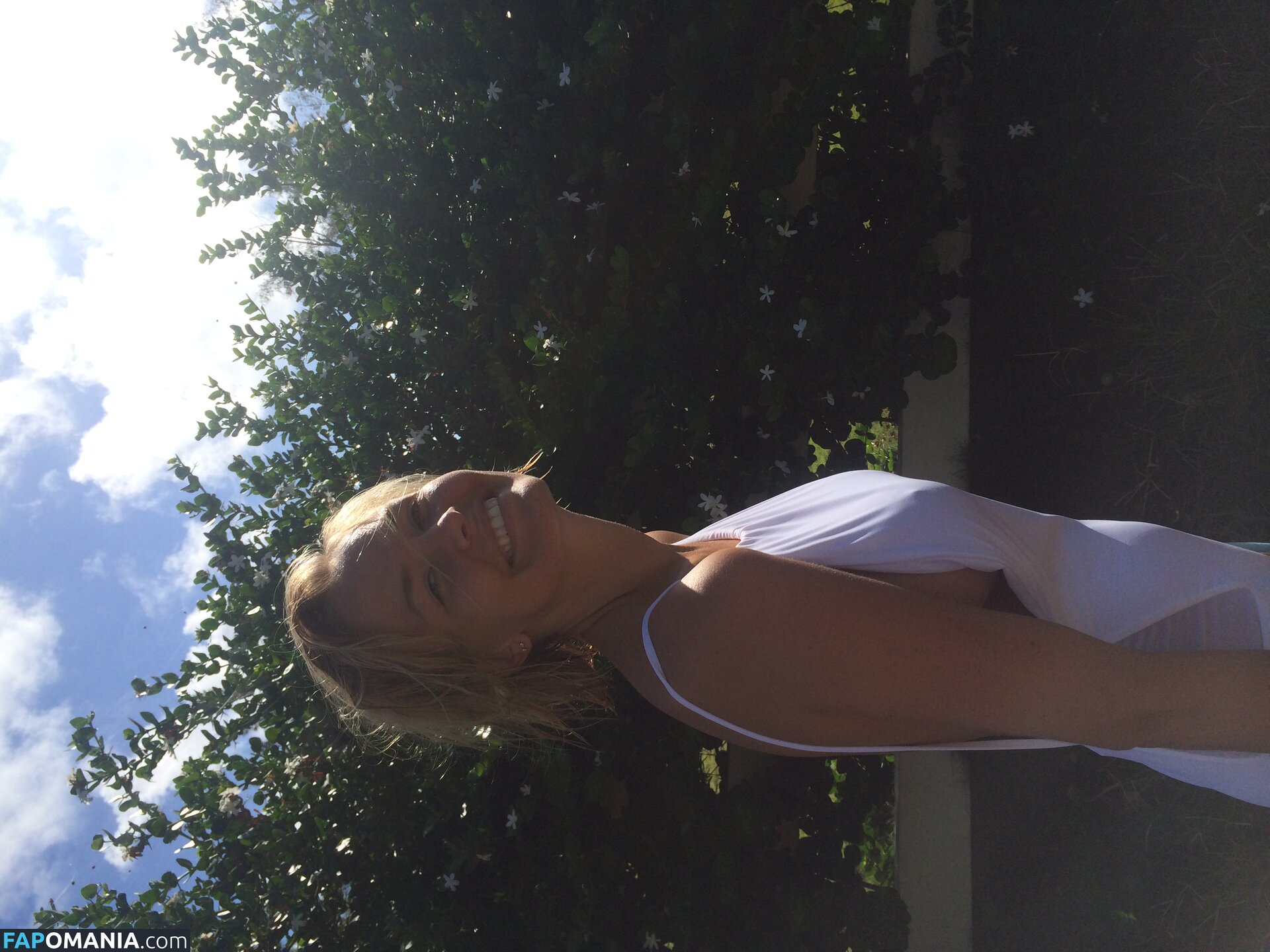 Lara Bingle Çıplak Sızdırılmış Fotoğraf #375