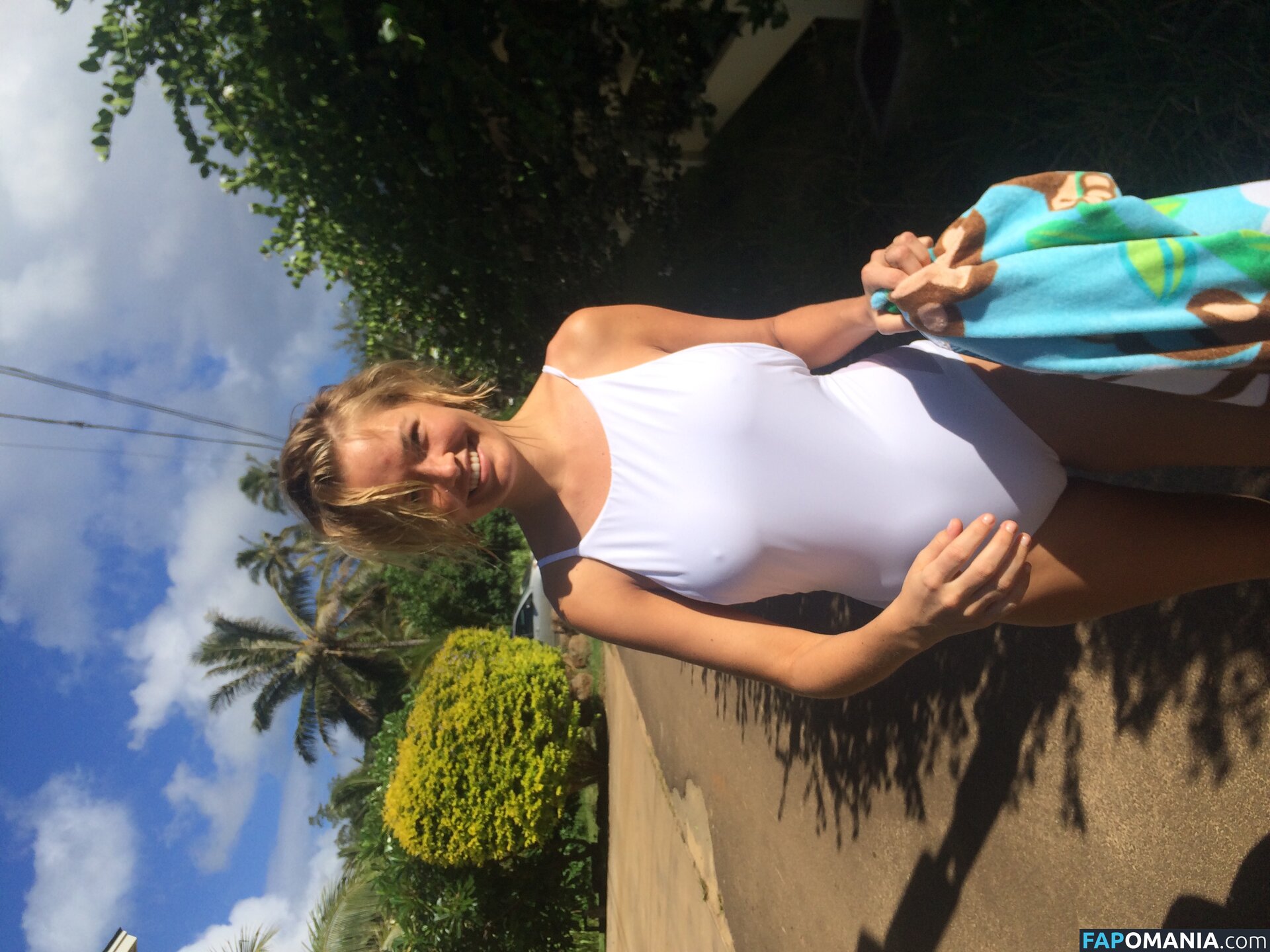 Lara Bingle Çıplak Sızdırılmış Fotoğraf #390