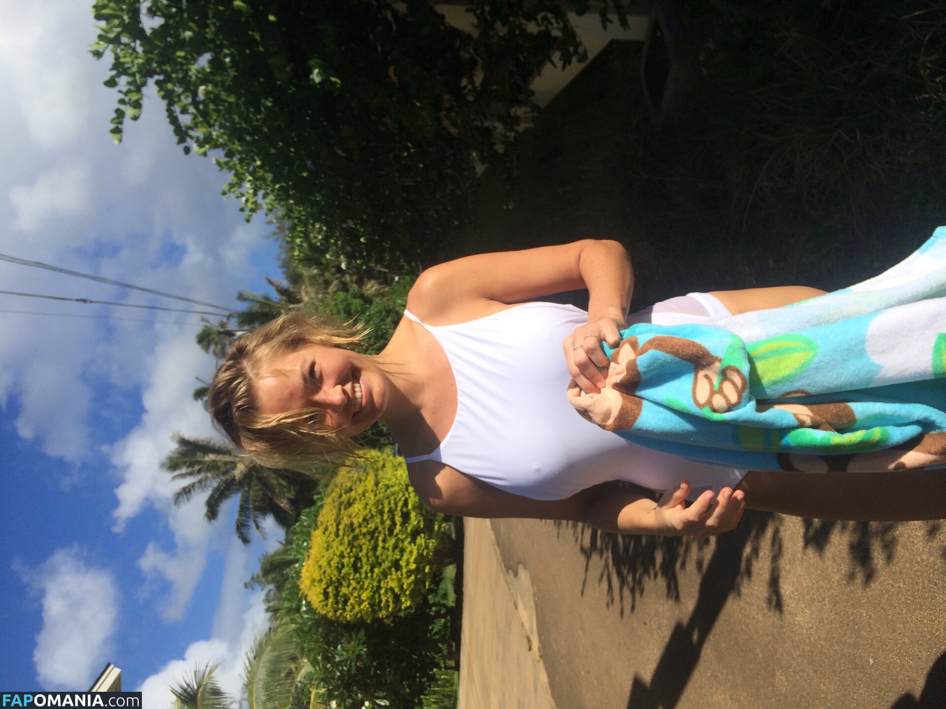 Lara Bingle Çıplak Sızdırılmış Fotoğraf #391