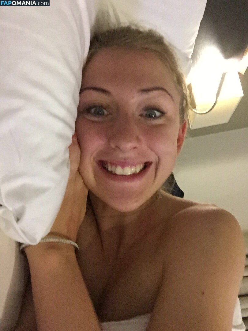 Laura Trott Çıplak Sızdırılmış Fotoğraf #7
