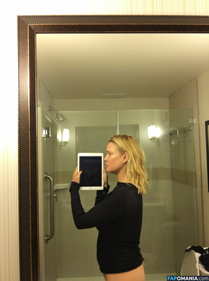Laurie Holden Çıplak Sızdırılmış Fotoğraf #4