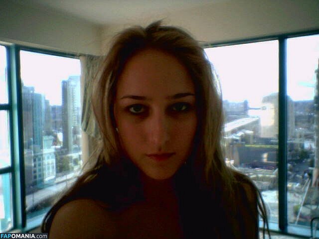 Leelee Sobieski Çıplak Sızdırılmış Fotoğraf #3