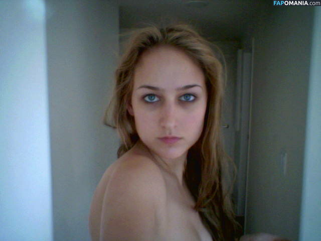Leelee Sobieski Çıplak Sızdırılmış Fotoğraf #17