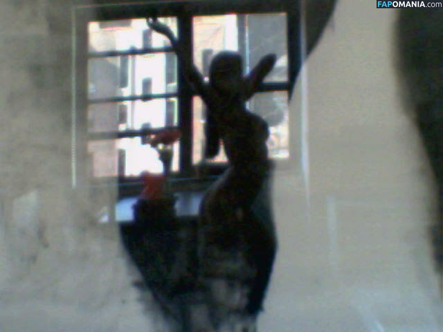 Leelee Sobieski Çıplak Sızdırılmış Fotoğraf #40