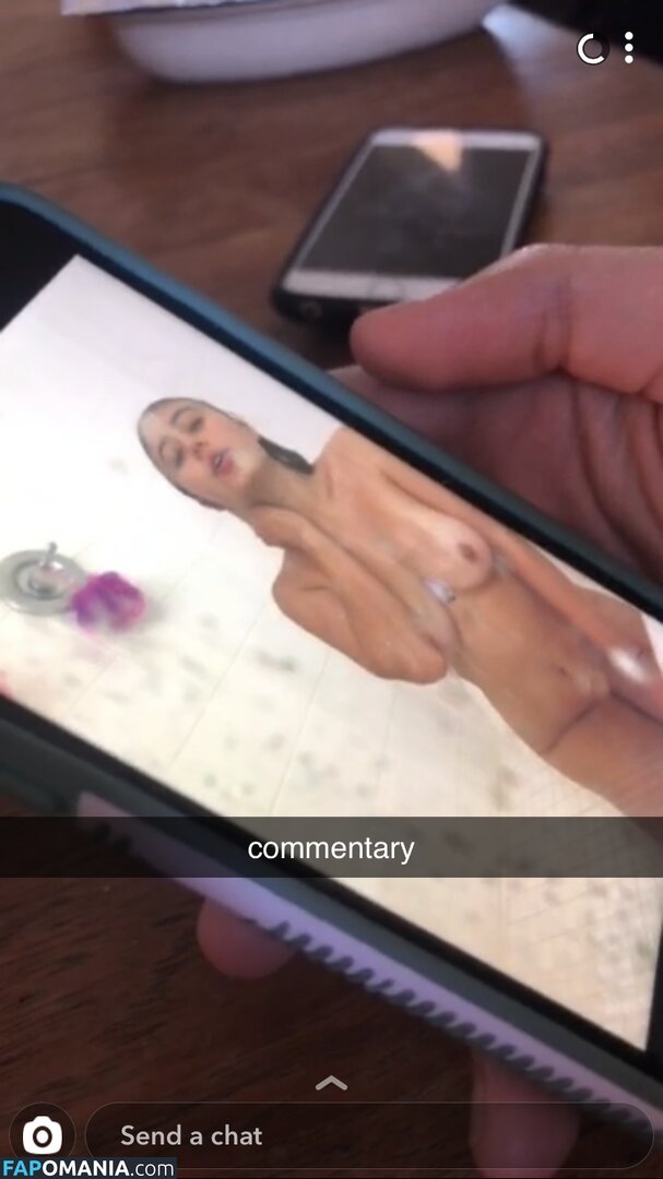 Lia Marie Johnson Çıplak Sızdırılmış Fotoğraf #1