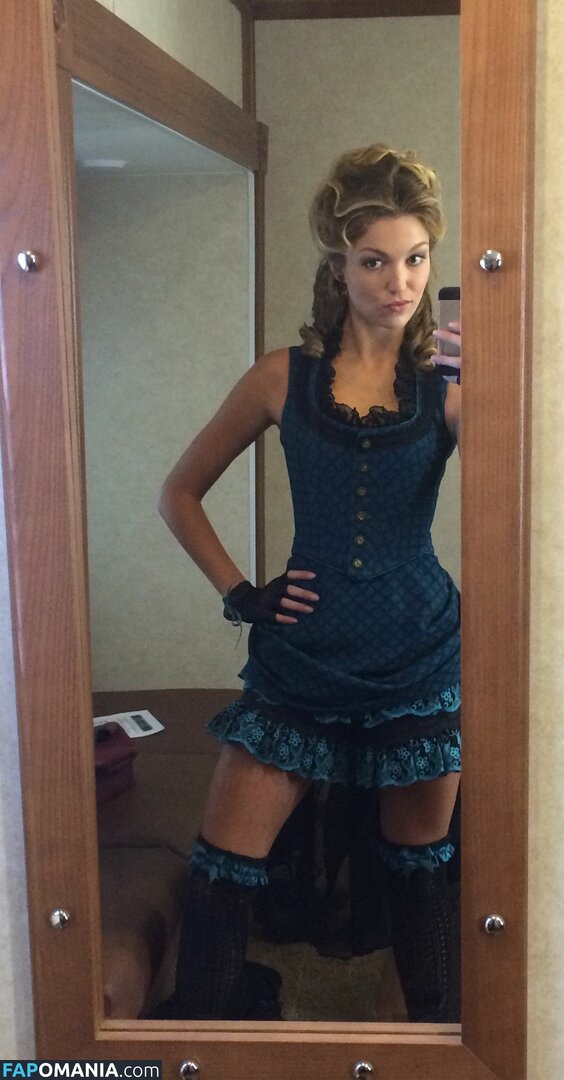 Lili Simmons Çıplak Sızdırılmış Fotoğraf #9