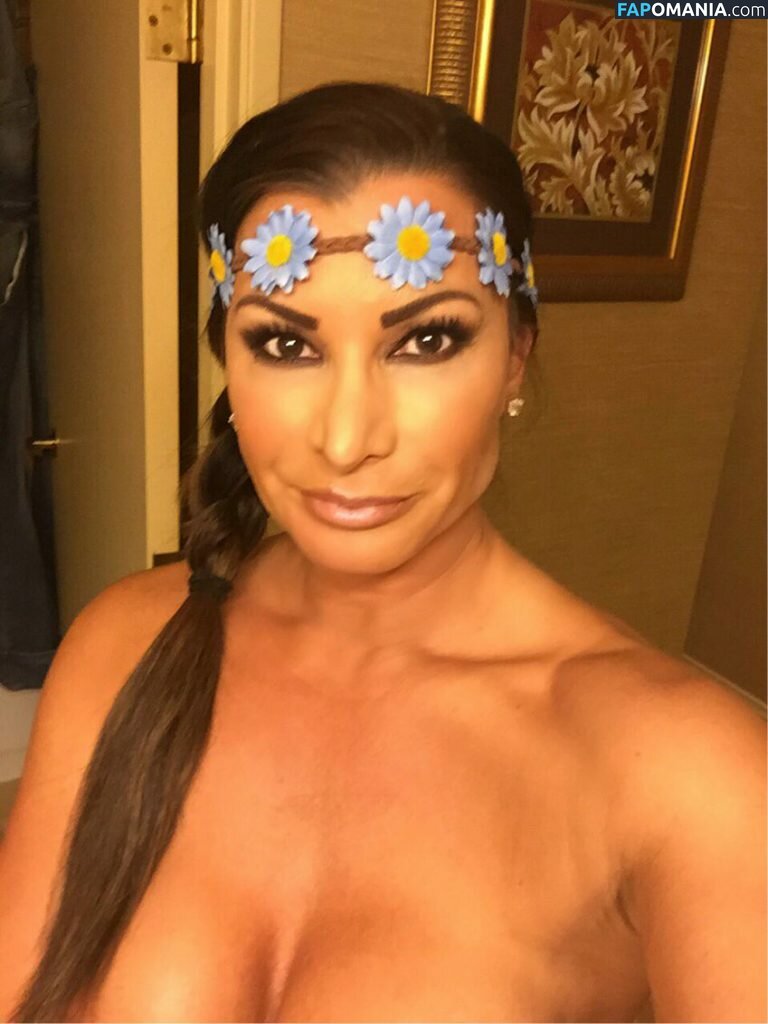Lisa Marie Varon Çıplak Sızdırılmış Fotoğraf #21