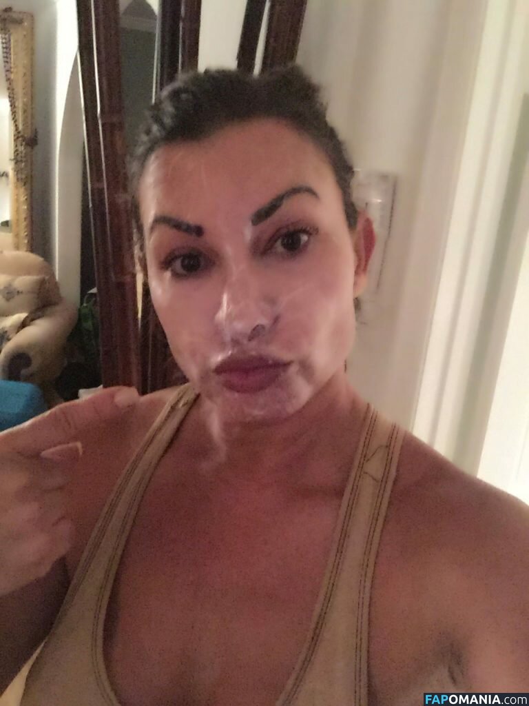 Lisa Marie Varon Çıplak Sızdırılmış Fotoğraf #50